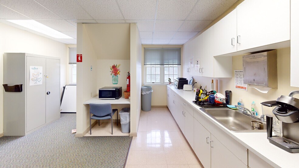 More Photos Of 769 S Main St, Manchester Office For Lease