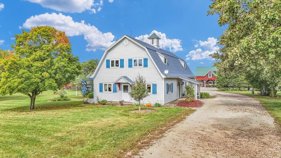 More Photos Of 1356 County Road 2900 N, Rantoul Specialty For Sale