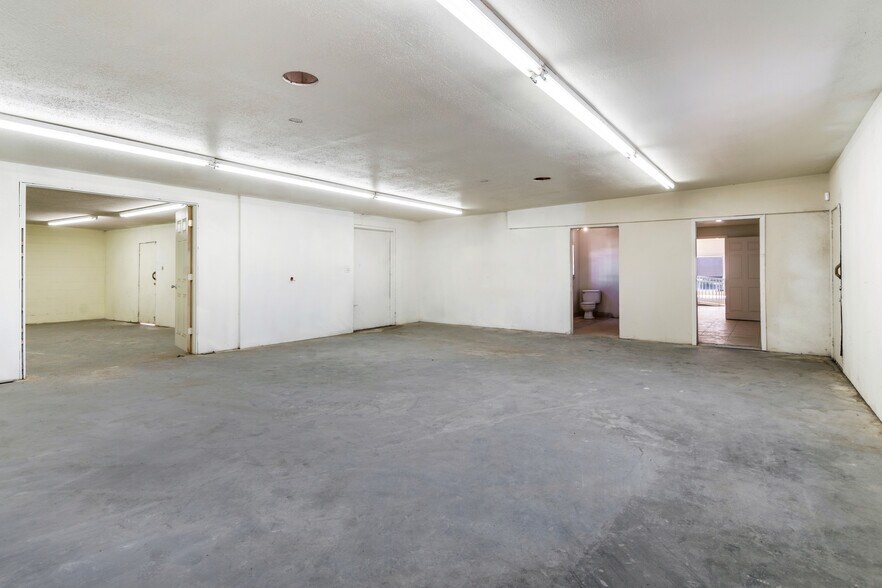 More Photos Of 947 W Ramsey St, Banning Freestanding For Sale
