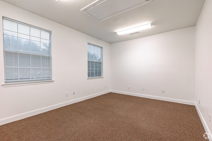 More Photos Of 305 S Jupiter Rd, Allen Office For Lease