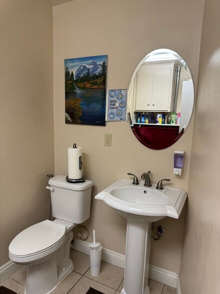 More Photos Of 1598 W Katella Ave, Anaheim Office For Sale