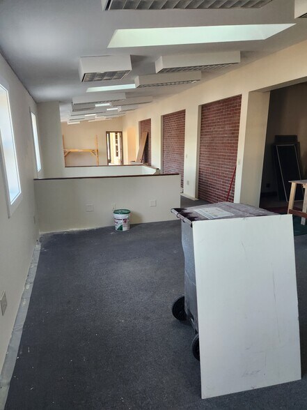 More Photos Of 107 W Liberty St, Rome Office For Sale