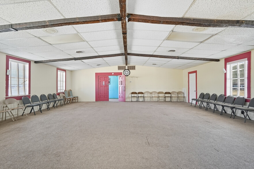 More Photos Of 1510 Portland Ave, Abilene Lodge Meeting Hall For Sale