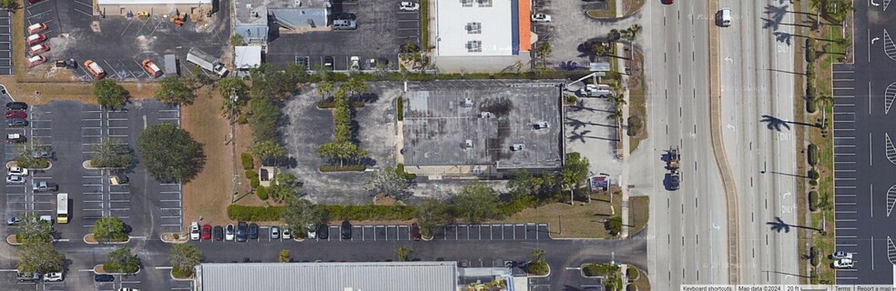 More Photos Of 4150 S Cleveland Ave, Fort Myers Freestanding For Sale