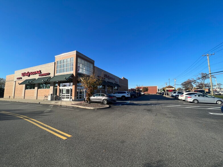 More Photos Of 410-442 S Oyster Bay Rd, Hicksville Freestanding For Lease
