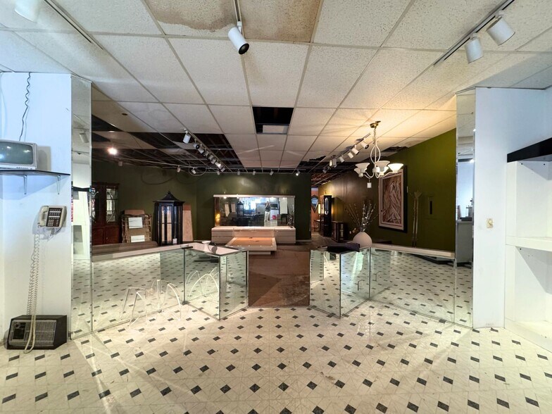 More Photos Of 3449-3453 W Peterson Ave, Chicago Storefront For Sale