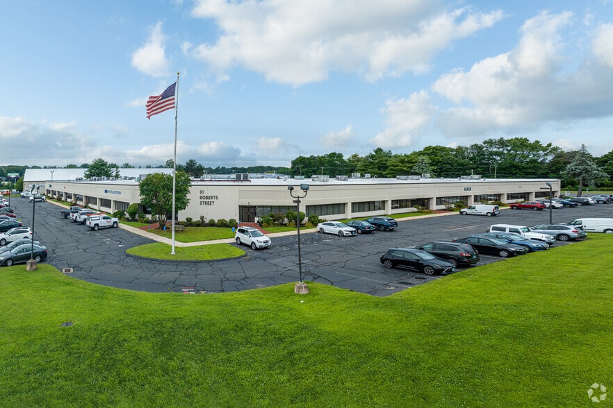 More Photos Of 111-121 Roberts St, East Hartford Business Park For Lease