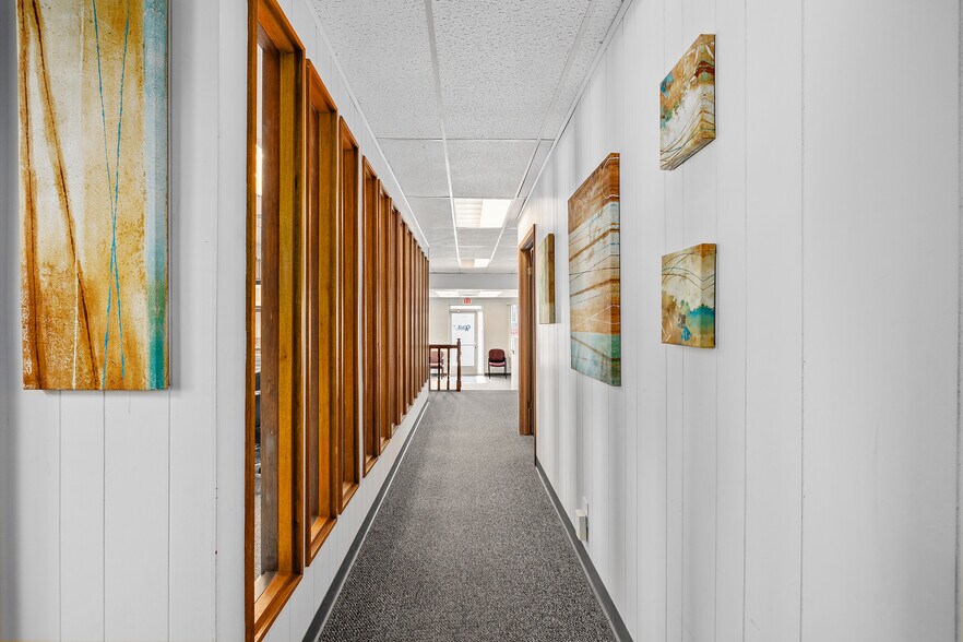 More Photos Of 813 E Lincolnway, Cheyenne Office For Sale