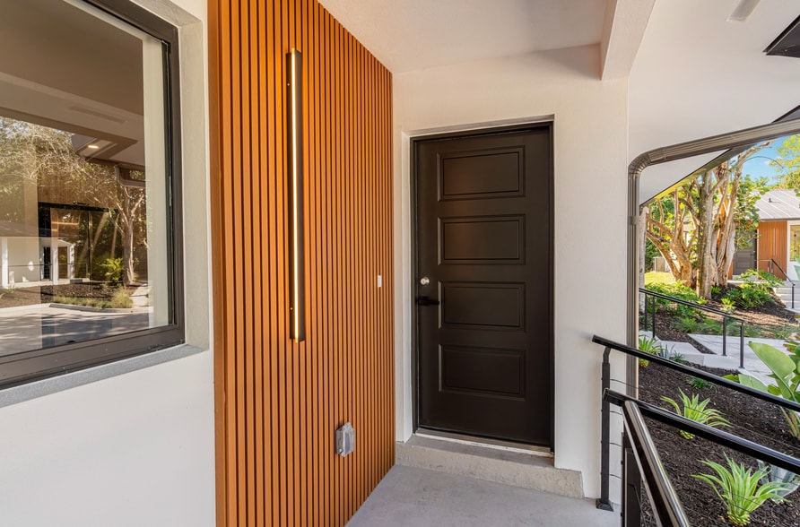 More Photos Of 2616 Lakeview Dr, Naples Apartments For Sale