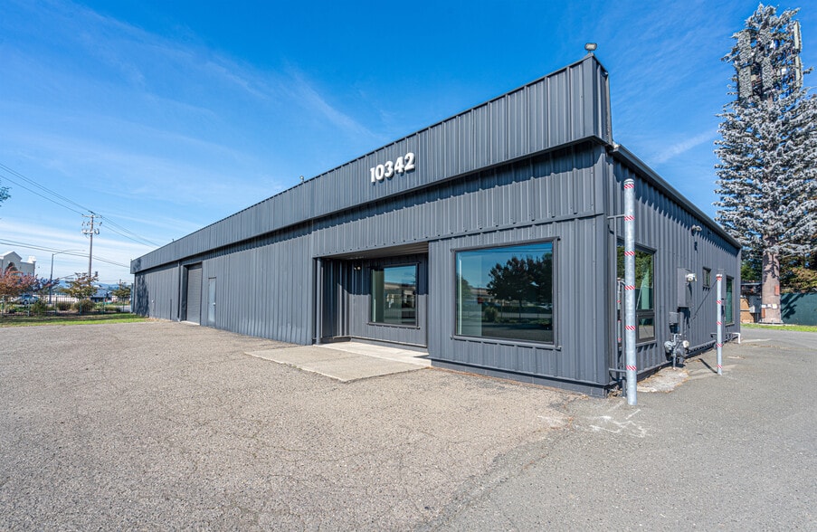 More Photos Of 10342 Old Redwood Hwy, Windsor Warehouse For Sale
