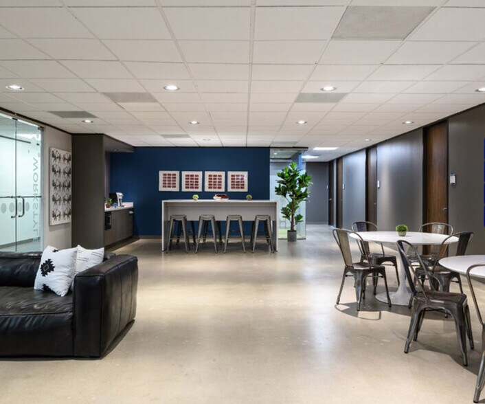 More Photos Of 2323 S Voss Rd, Houston Coworking Space