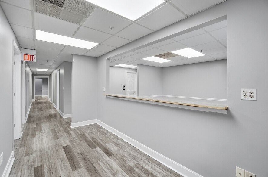 More Photos Of 4753-4759 Cornell Rd, Blue Ash Medical For Sale