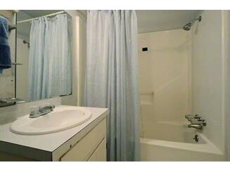 More Photos Of 2335 E Cesar Chavez St, Austin Freestanding For Lease