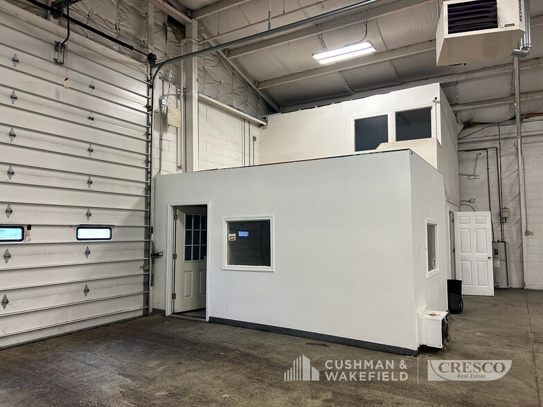 More Photos Of 16514 Broadway Ave, Maple Heights Warehouse For Sale