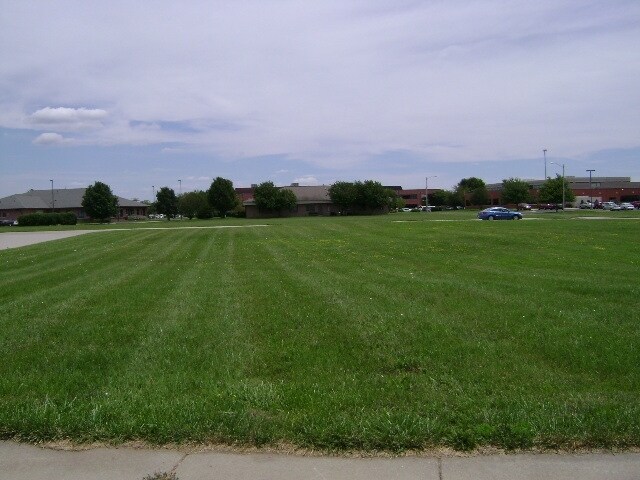 More Photos Of 3130 Wabash Ave, Springfield Land For Sale