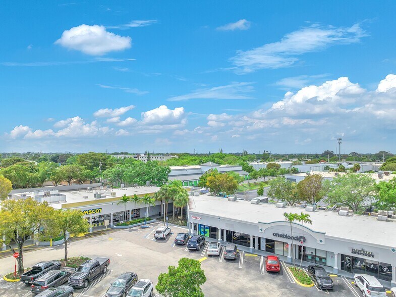More Photos Of 904-1048 E Sample Rd, Pompano Beach Unknown For Lease