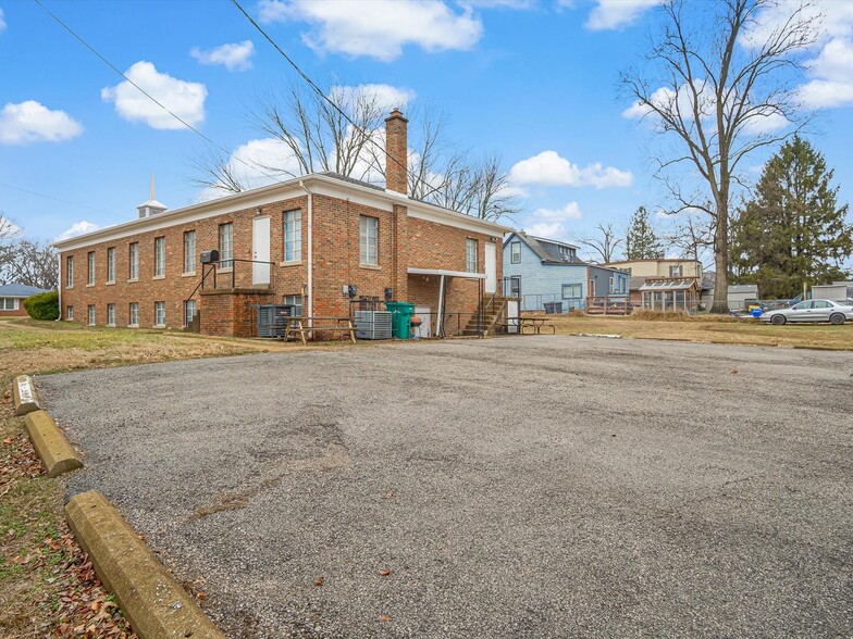 More Photos Of 2901 W Main St, Belleville Religious Facility For Sale