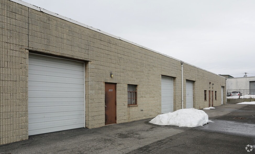 More Photos Of 9 Mahan St, West Babylon Industrial For Sale
