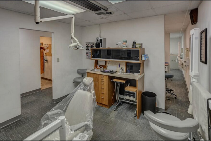 More Photos Of 607 E Lyons St, Marissa Specialty For Sale