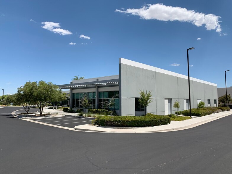 More Photos Of 6650 Via Austi Pky, Las Vegas Office For Lease