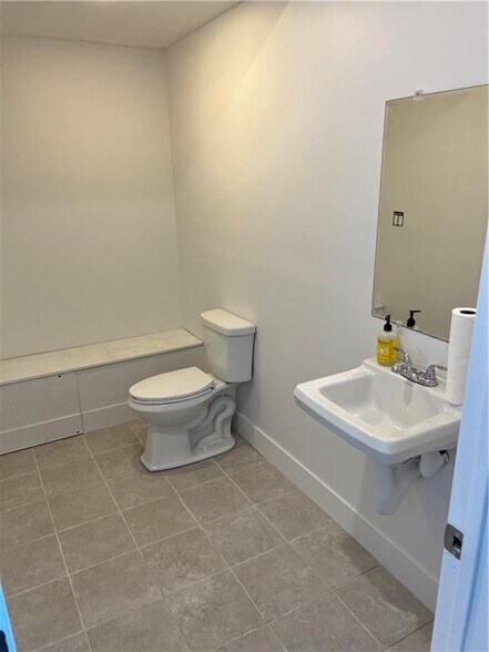 More Photos Of 50 New River Rd, Manville Office For Sale