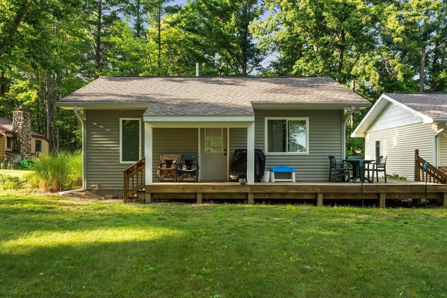 More Photos Of 3551 W Otsego Lake Dr, Gaylord Manufactured Housing Mobile Home Park For Sale