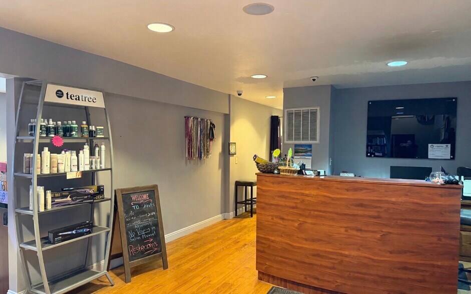 More Photos Of 716 Norwich Rd, Plainfield General Retail For Lease