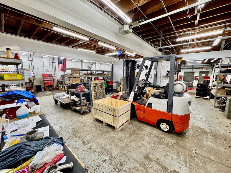 More Photos Of 1050 Triplett Blvd, Akron Warehouse For Sale