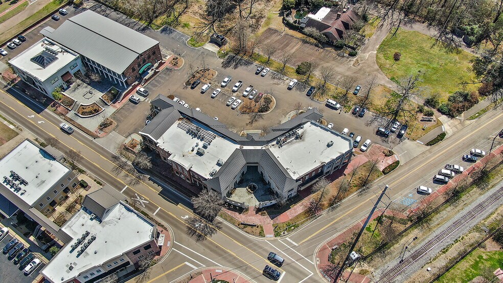 More Photos Of 113-115 W Jackson Ave, Ridgeland Unknown For Lease