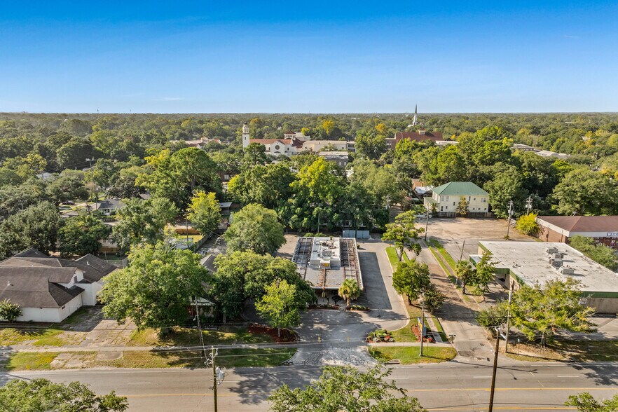 More Photos Of 1461 Spring Hill Ave, Mobile Fast Food For Sale