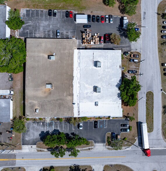 More Photos Of 4705 110th Ave N, Clearwater Warehouse For Sale