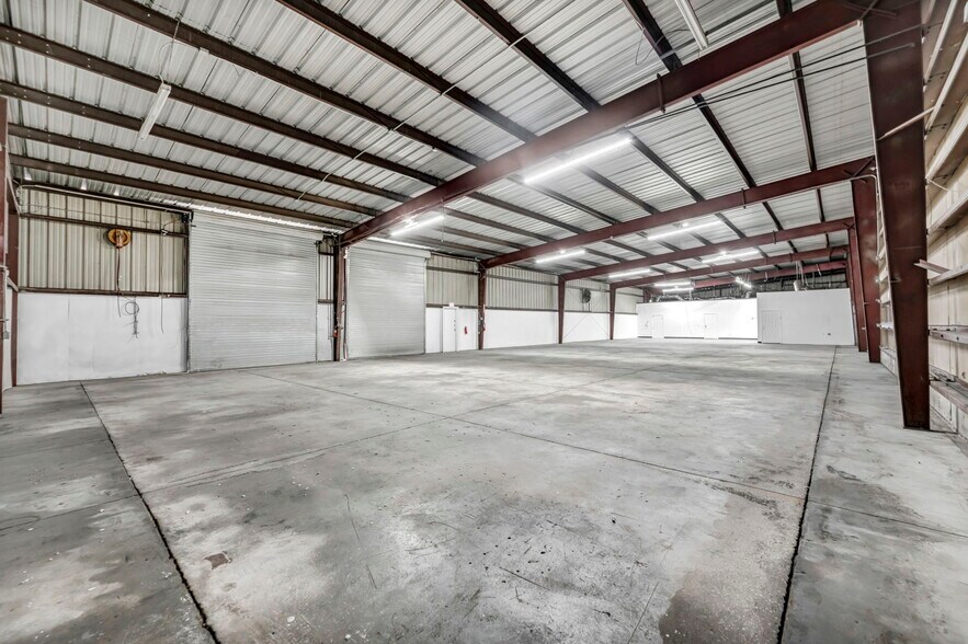 More Photos Of 4040 Arcata Way, North Las Vegas Light Manufacturing For Lease