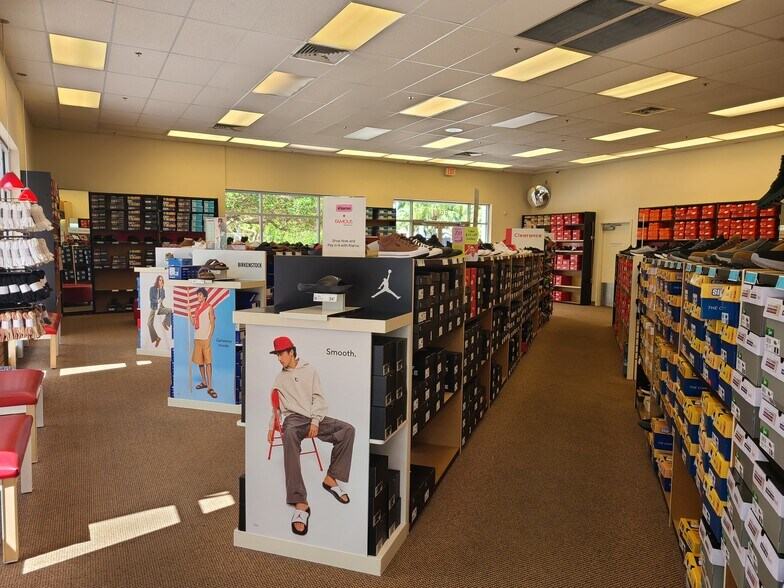 More Photos Of 8651 SW 124th St, Miami General Retail For Lease