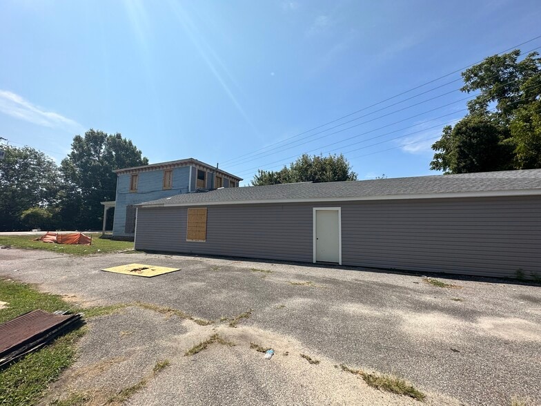 More Photos Of 203 Harpersville Rd, Newport News Office Residential For Lease