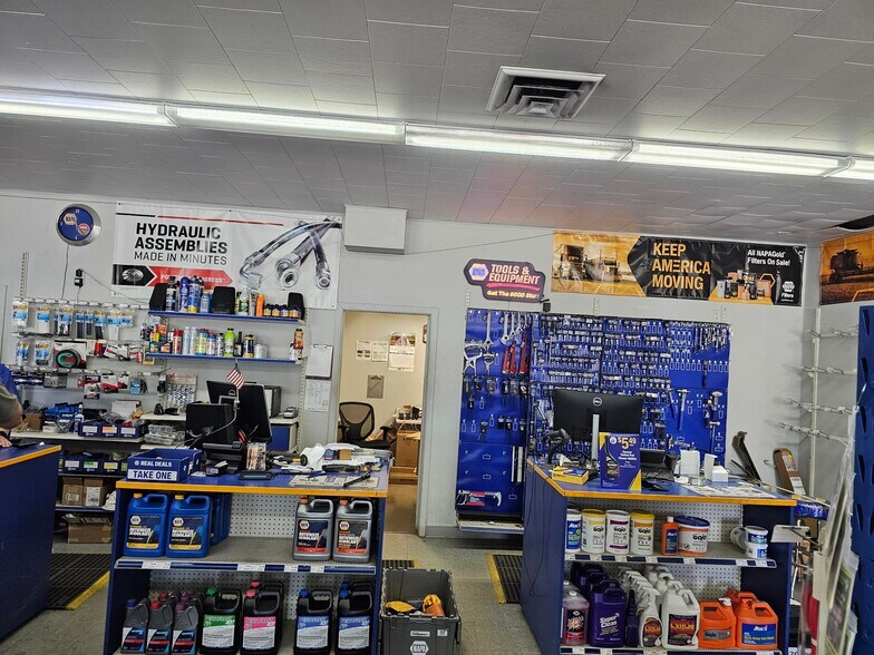 More Photos Of 15779 US Highway 63, Hayward Freestanding For Sale