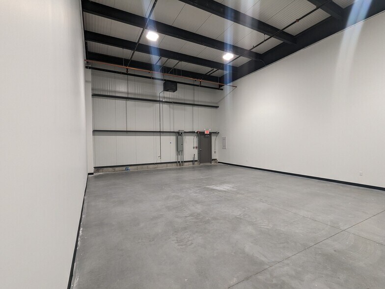 More Photos Of 275 Washington St, Franklin Unknown For Lease