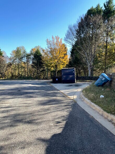 More Photos Of 2006 S Sterling St, Morganton Freestanding For Lease