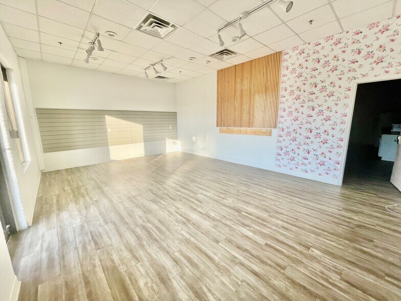 More Photos Of 611 Dallas Dr, Roanoke Unknown For Lease