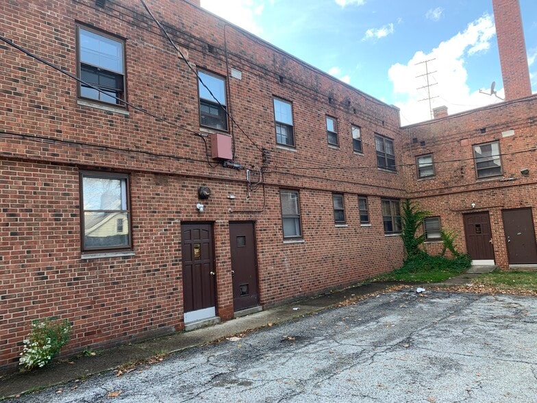 More Photos Of 2521 Noble Rd, Cleveland Heights Apartments For Sale