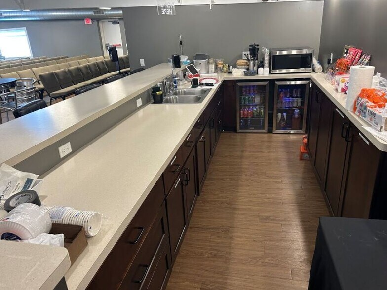 More Photos Of 4975 E Traverse Hwy, Traverse City Specialty For Lease