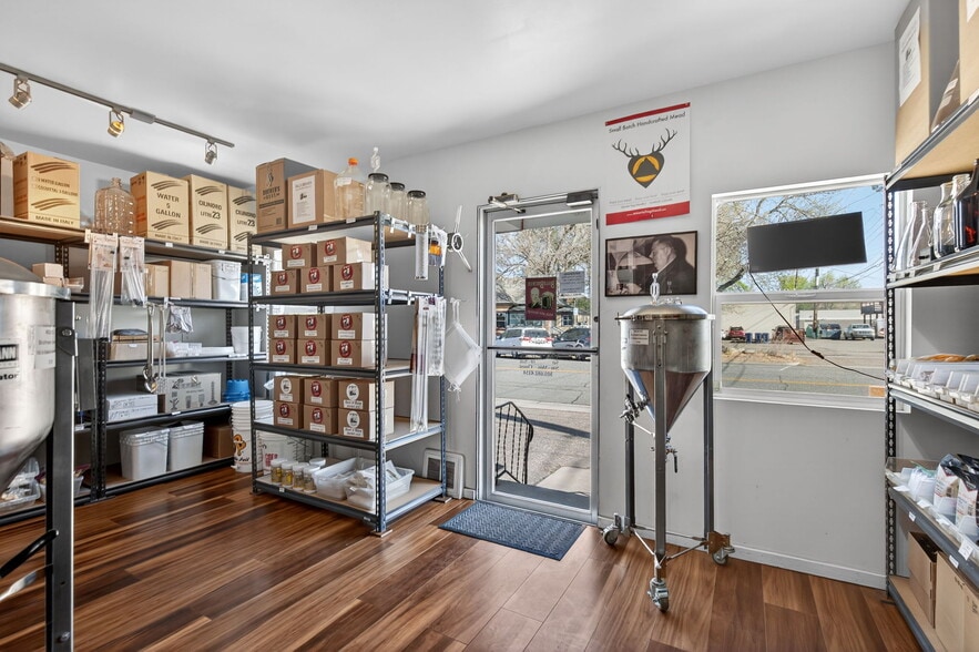 More Photos Of 651 8th Ave, Longmont Storefront Retail Office For Sale