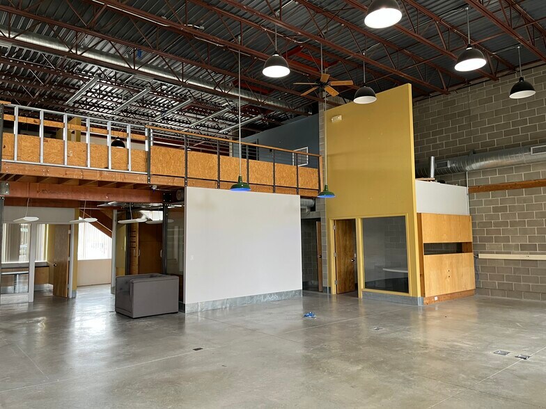 More Photos Of 2712 Stange Rd, Ames Storefront Retail Office For Sale