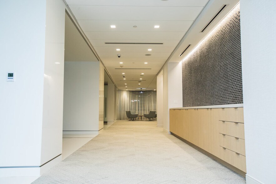 More Photos Of 1221 Brickell Ave, Miami Office For Lease