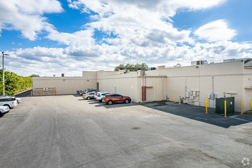 More Photos Of 2150 Tamiami Trl, Port Charlotte Unknown For Lease