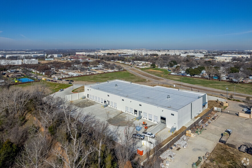 More Photos Of 1207 Farmers Rd, Grand Prairie Warehouse For Sale