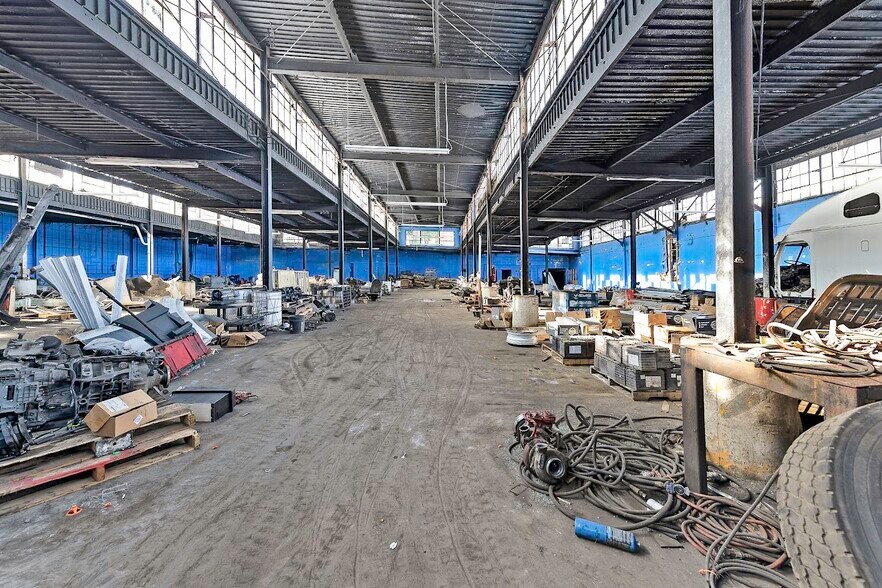 More Photos Of 12280 Burt Rd, Detroit Warehouse For Sale