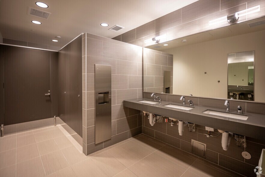 More Photos Of 50 California St, San Francisco Office For Lease