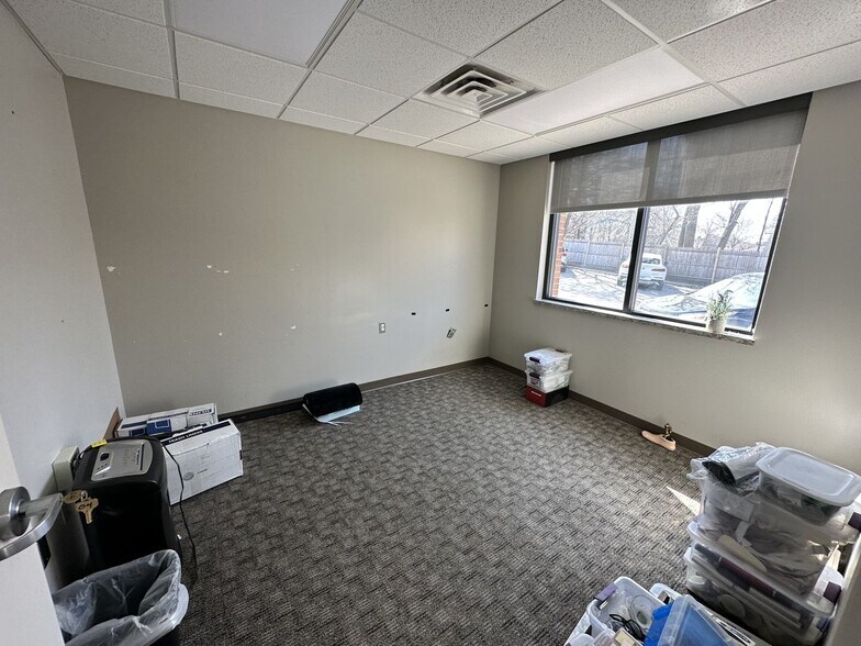 More Photos Of 813 W Michigan Ave, Jackson Medical For Sale