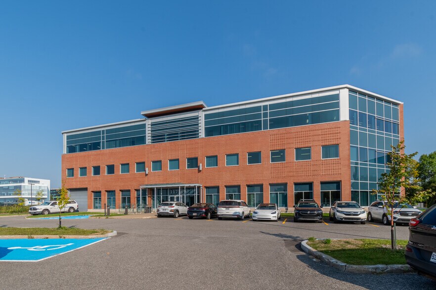 More Photos Of 1175 Boul Lebourgneuf, Québec Office For Lease