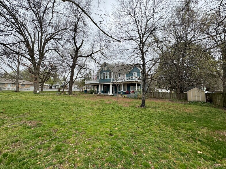 More Photos Of 224 W Chickasaw St, Tahlequah Hospitality For Sale